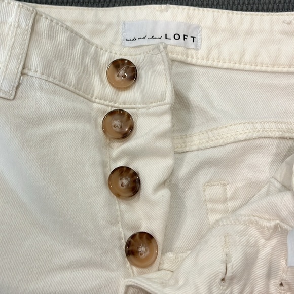 Loft white wide leg button front pants with raw hem size 2 GUC - Picture 3 of 6